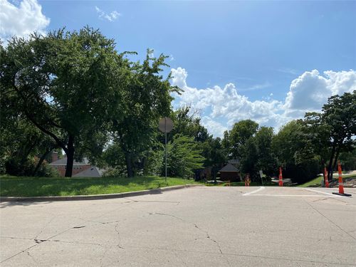 702 S Alamo Rd, Rockwall, TX, 75087-4119 | Card Image