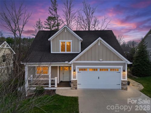 129 White Oak Road Ext, Arden, NC, 28704-9590 | Card Image