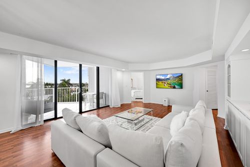511-2860 S Ocean Blvd, Palm Beach, FL, 33480-5584 | Card Image