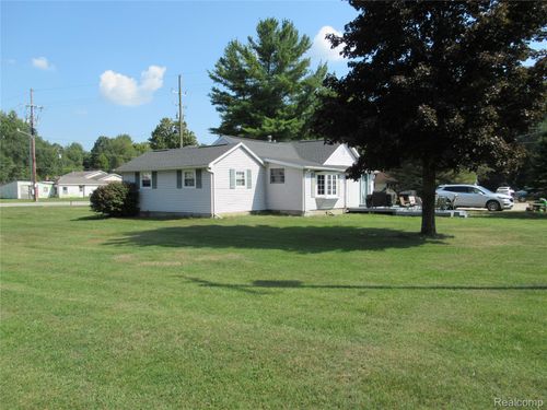 1600 E Dayton Rd, Caro, MI, 48723-9478 | Card Image