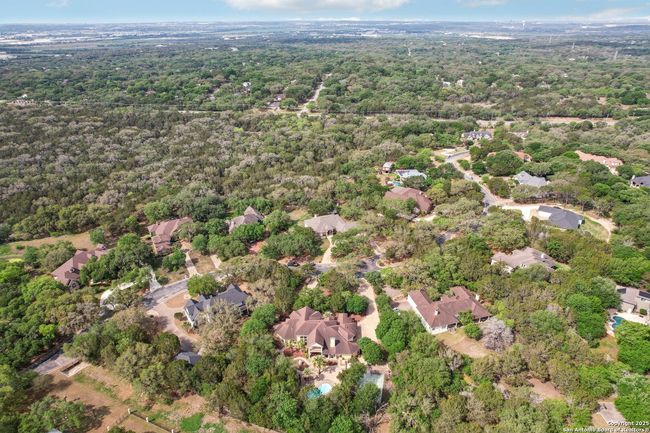 20646 Wahl Ln, House other with 5 bedrooms, 6 bathrooms and null parking in Garden Ridge TX | Image 36