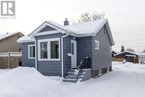 228 Christina St E, Thunder Bay, ON, P7E4N7 | Card Image