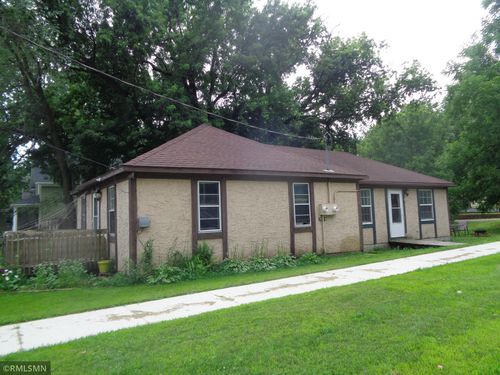 154 3rd Ave, Spicer, MN, 56288-9671 | Card Image