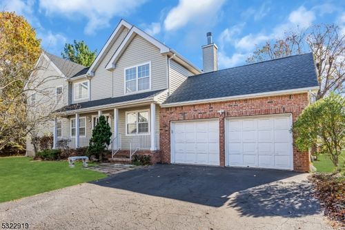 71 Nostrand Rd, Hillsborough, NJ, 08844-4281 | Card Image
