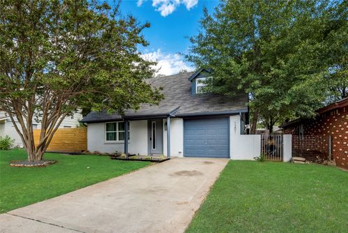 1201 Woodbrook St, Arlington, TX, 76011-5013 | Card Image