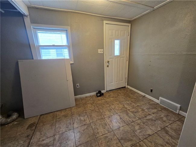 View of foyer entrance | Image 22