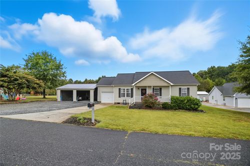 967 Russell Ridge Dr, Catawba, NC, 28609-7818 | Card Image