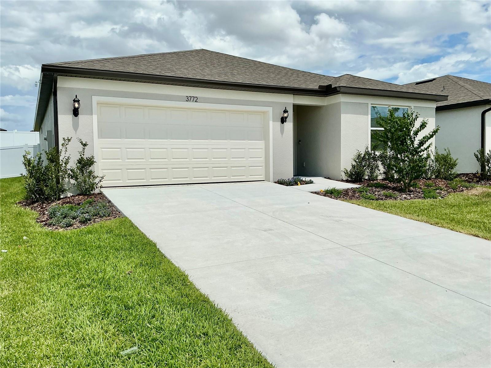 Residential Lease in SPRING HILL 2
