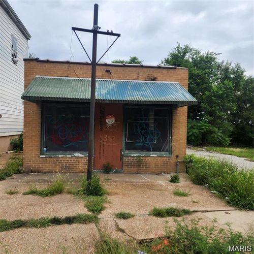 8352 Halls Ferry Rd, Saint Louis, MO, 63147-2312 | Card Image