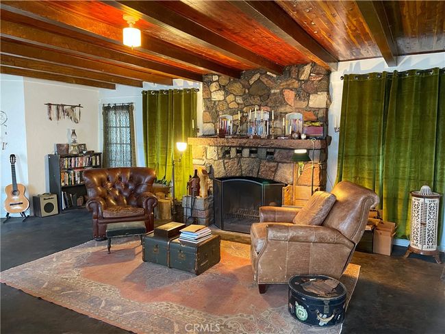 330 Sage Flats Dr, House other with 3 bedrooms, 2 bathrooms and 2 parking in Olancha CA | Image 6