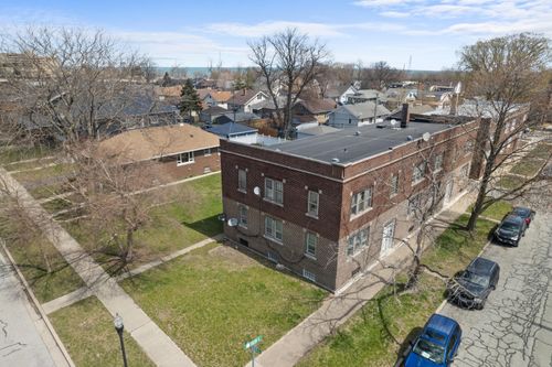 833 114th St, Whiting, IN, 46394-1041 | Card Image