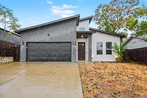 1435 Strickland St, Dallas, TX, 75216-1313 | Card Image