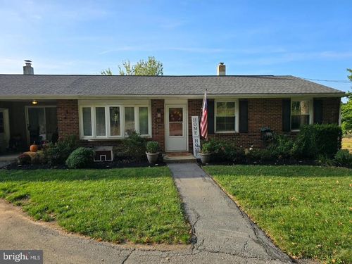 437 White Oak Ln, LEESPORT, PA, 19533-9142 | Card Image