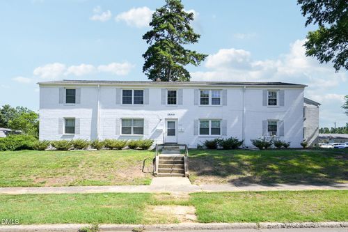 36c-1700 W Front St, Burlington, NC, 27215-3587 | Card Image