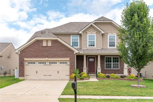 8041 Bushclover Dr, Tipp City, OH, 45371-8446 | Card Image