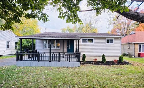 204 Aurora Ave, West Seneca, NY, 14224-1127 | Card Image