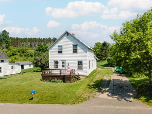 325 Plum St, Iron River, MI, 49935-2005 | Card Image