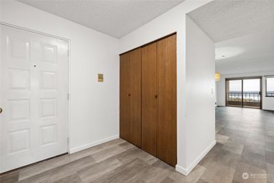 Entry to condo | Image 2