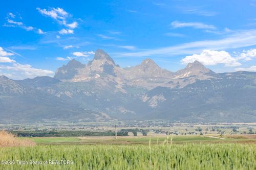 8541 Blue Ridge Ln, Tetonia, ID, 83452-5129 | Card Image