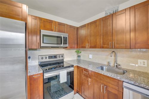 304r-150 Sw 134th Way, Pembroke Pines, FL, 33027-2003 | Card Image