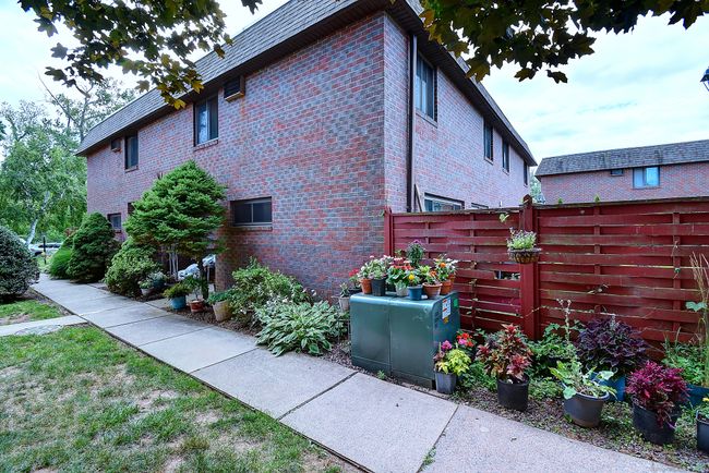21 - 21 Sharon Ln, Condo with 2 bedrooms, 2 bathrooms and null parking in Wethersfield CT | Image 34