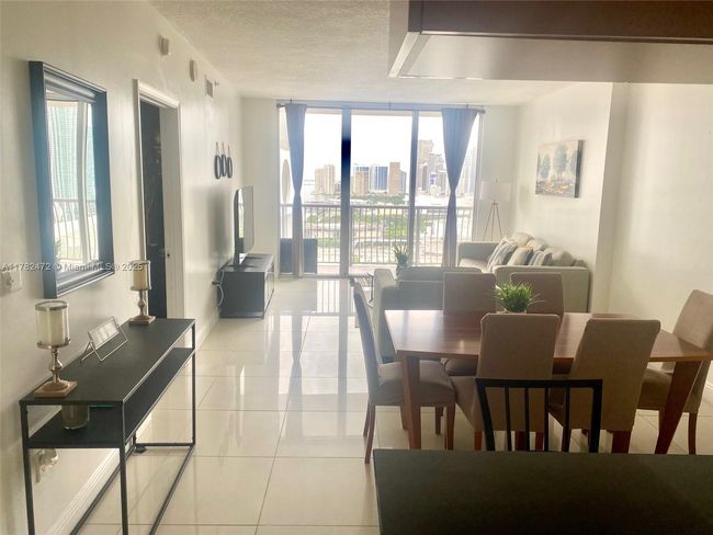 APT-3106 - 1750 Bayshore Dr, Condo with 1 bedrooms, 1 bathrooms and null parking in Miami FL | Image 4