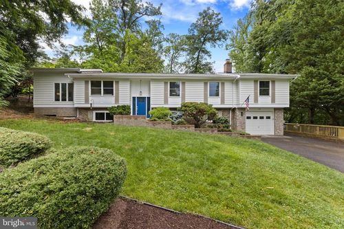 5610 Shade Tree Ln, ALEXANDRIA, VA, 22310-1327 | Card Image