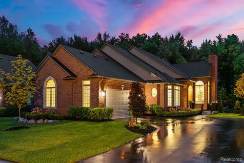 21-2515 Barberry Dr, Shelby Township, MI, 48316-0930 | Card Image