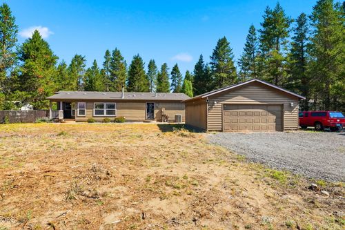 15944 Woodchip Ln, La Pine, OR, 97739-9772 | Card Image