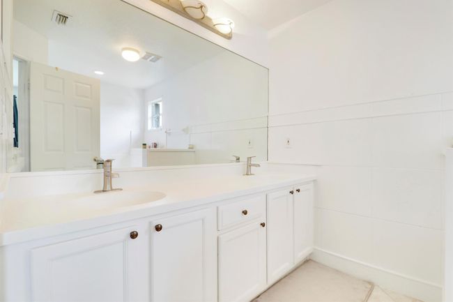 144 Pennock Landing Cir, House other with 4 bedrooms, 3 bathrooms and null parking in Jupiter FL | Image 21