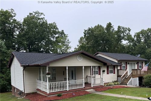 111 Bryn Mawr Way, Culloden, WV, 25510-9652 | Card Image