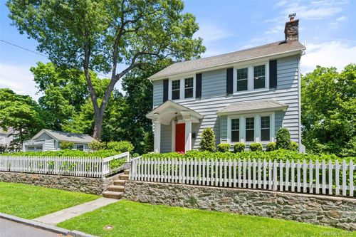 33 Merriam Ave, Yonkers, NY, 10708-2719 | Card Image