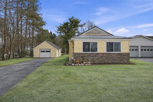 1541 Woodland Ave, Franklin, PA, 16323-3003 | Card Image
