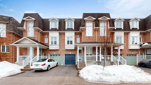 56-15 Old Colony Rd, Richmond Hill, ON, L4E4L5 | Card Image