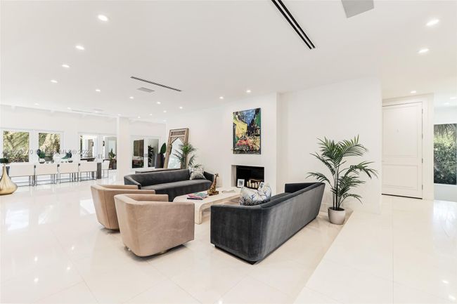 7233 Los Pinos Blvd, House other with 5 bedrooms, 6 bathrooms and null parking in Coral Gables FL | Image 12