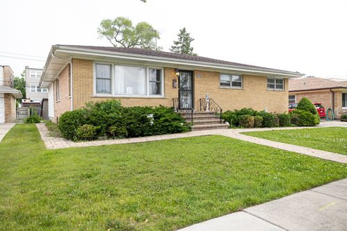 8226 Kenton Ave, Skokie, IL, 60076-2612 | Card Image