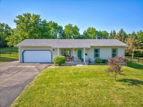 1055 Glenway Rd, OREGON, WI, 53575-2752 | Card Image