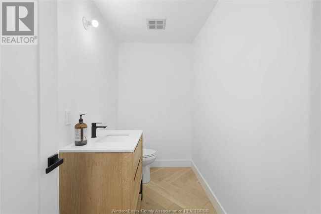 1701 - 515 Riverside Dr W, Condo with 2 bedrooms, 3 bathrooms and null parking in Windsor ON | Image 27
