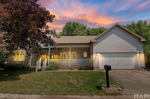 3812 Parkway Ln, Zion, IL, 60099-1958 | Card Image