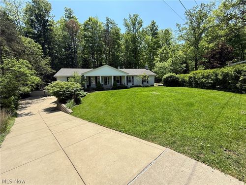 6803 Cranbrook Dr, Brecksville, OH, 44141-2703 | Card Image