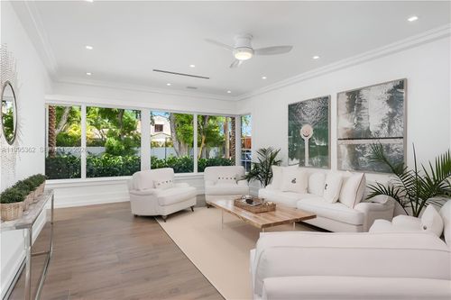 2575 Pine Tree Dr, Miami Beach, FL, 33140-4320 | Card Image
