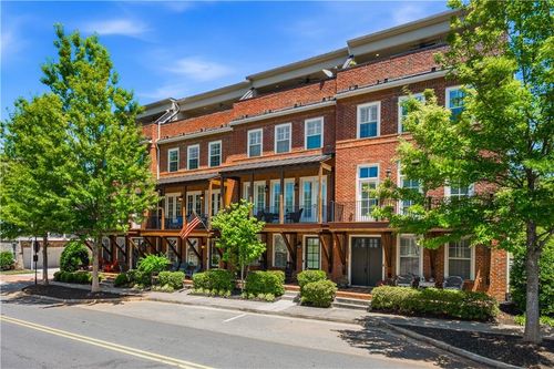 136 Cole St Ne, Marietta, GA, 30060-1752 | Card Image