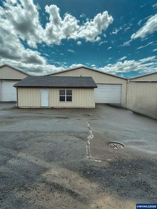 ste-c-9493 Porter Rd Se, Aumsville, OR, 97325-9750 | Card Image