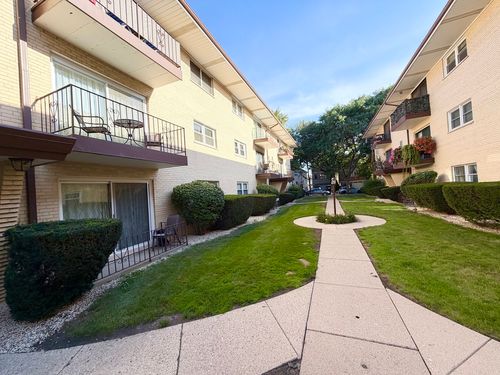 2c-5322 W Windsor Ave, Chicago, IL, 60630-3729 | Card Image