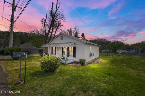 104 Mccamey Rd, Knoxville, TN, 37918-1954 | Card Image