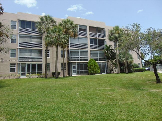 APT-205 - 1931 Sabal Palm Dr, Condo with 2 bedrooms, 2 bathrooms and null parking in Davie FL | Image 22