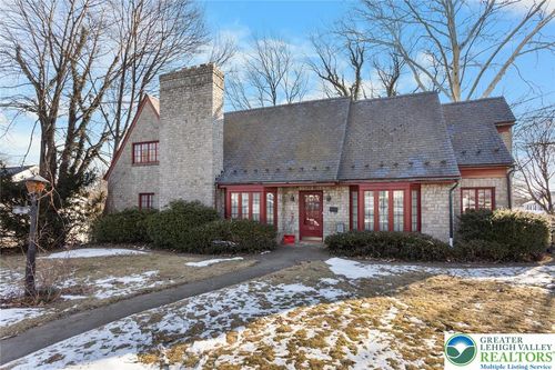 100 N Fairview St, Nazareth, PA, 18064-1619 | Card Image