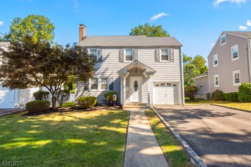 54 Rugby Rd, Cedar Grove, NJ, 07009-1707 | Card Image