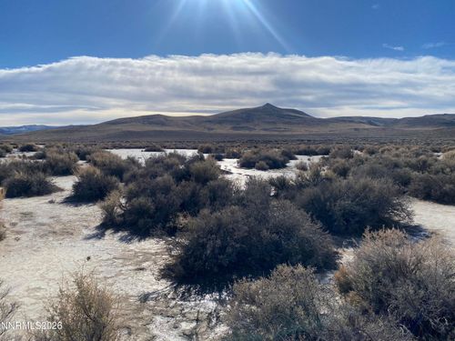 00 Sw Break-A-Heart Road, Stagecoach, NV, 89429 | Card Image