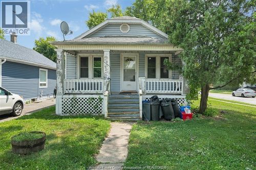 703 Charlotte St, Windsor, ON, N8X3A7 | Card Image